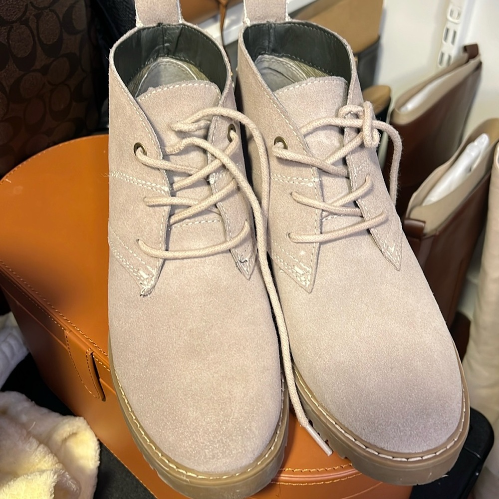 Grey Leather women booties, Used once